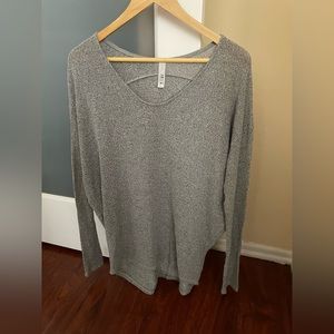 Jolie gray sweater